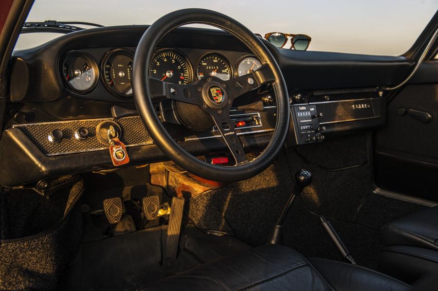 Панель приборов Porsche 911 S 2.0 Coupe 1968 года  (фото 27 из 33)